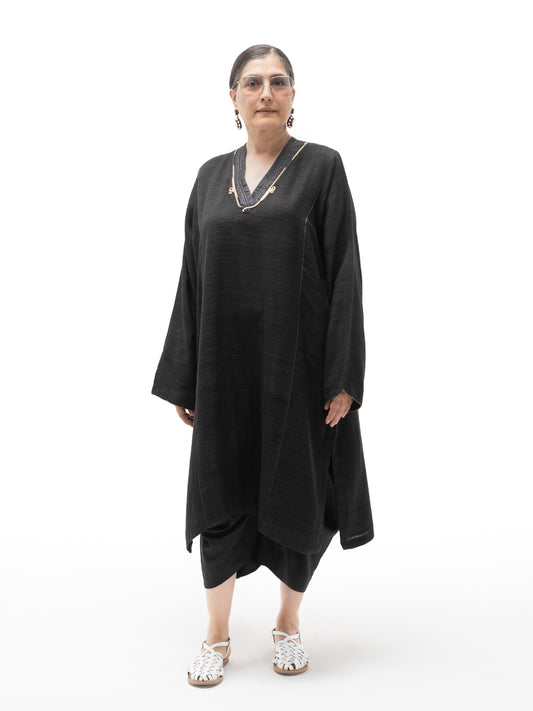 Hand Embroidered Gicha Silk Feron – Black